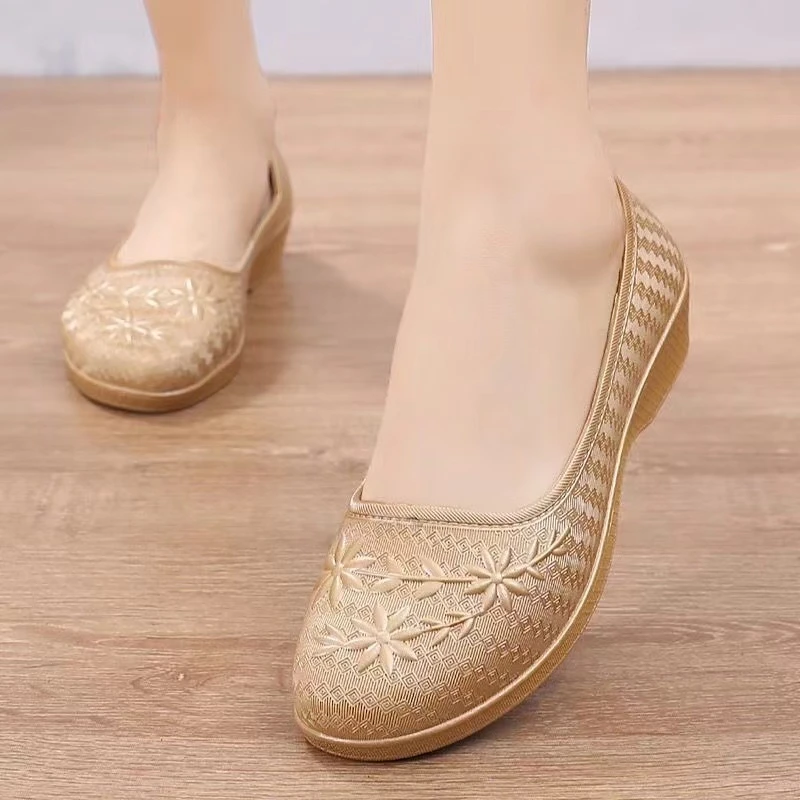 短筒雨鞋防水防滑软底厨房工作鞋妈妈PVC鞋平底女士胶鞋水鞋雨靴