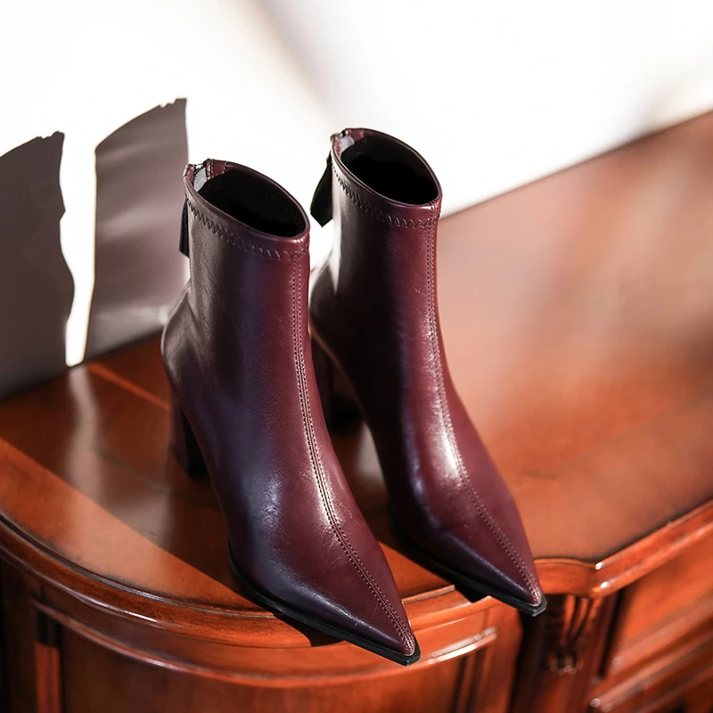 安可拉红短靴女弹力瘦瘦靴尖头粗跟后拉链高跟短筒秋冬细跟时尚