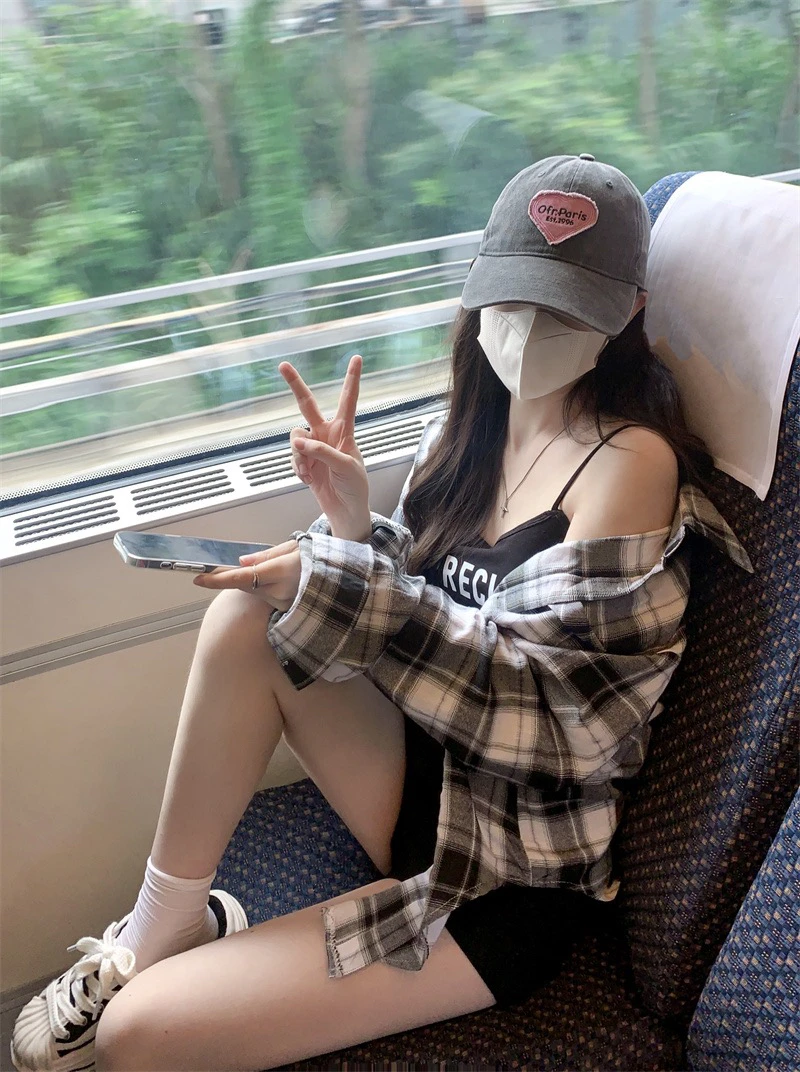 秋冬黑白韩版格子磨毛衬衫