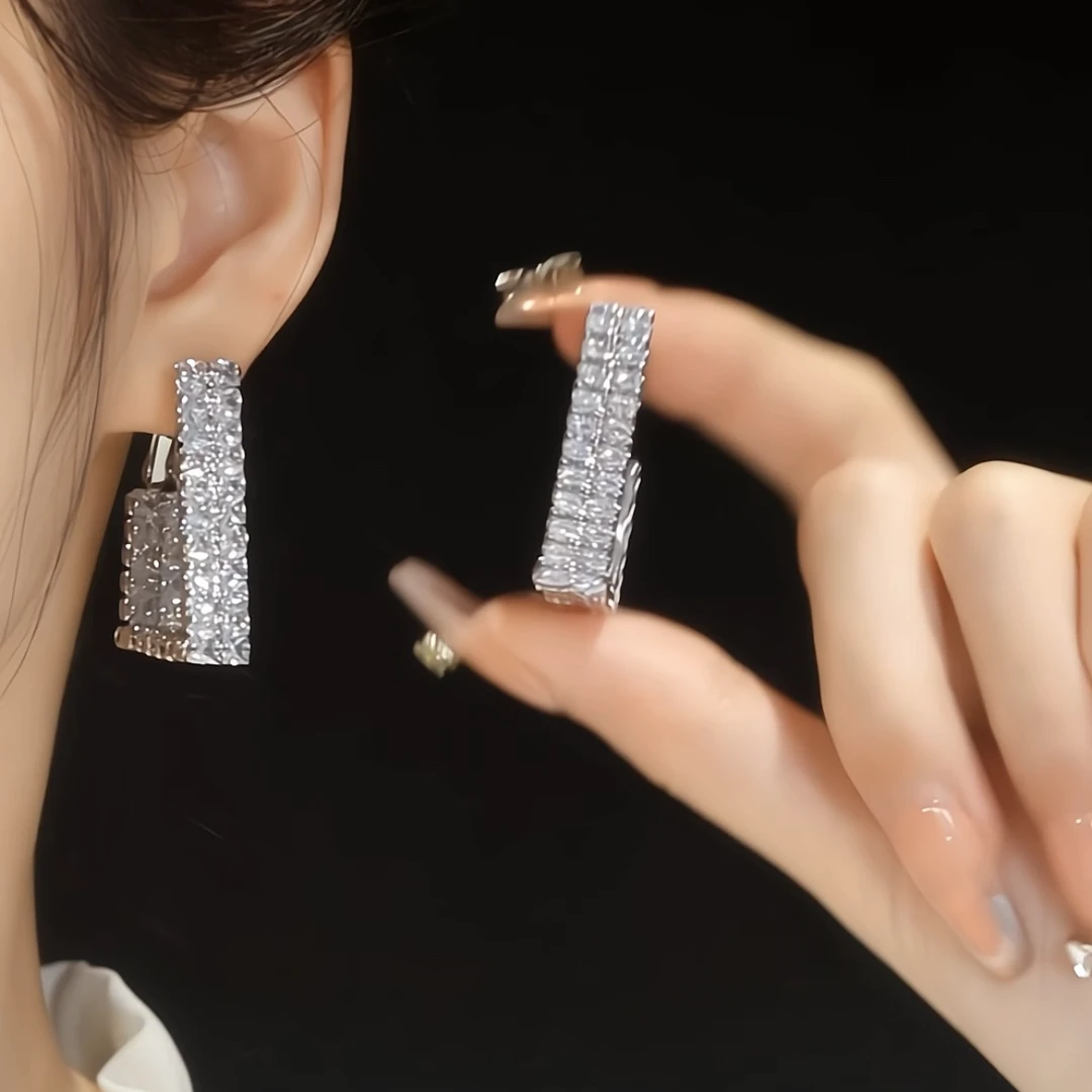 铜合金合成锆石耳饰 玲秀夸张轻奢小众满钻梯形耳圈 新款气质耳环