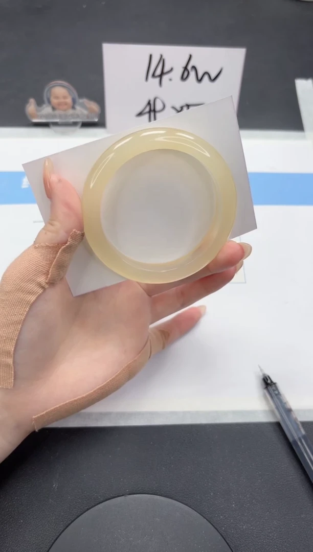 【闪购商品】石英质玉手镯未镶嵌A321-56.6