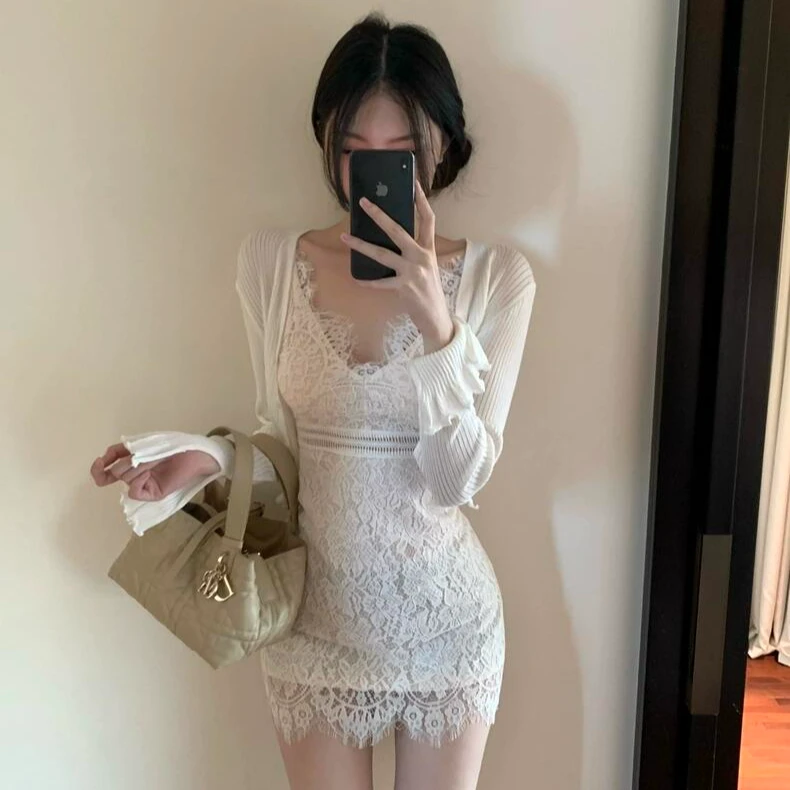 纯欲夏季复古轻奢美人温柔重工气质收腰蕾丝连衣裙搭针织防嗮开衫