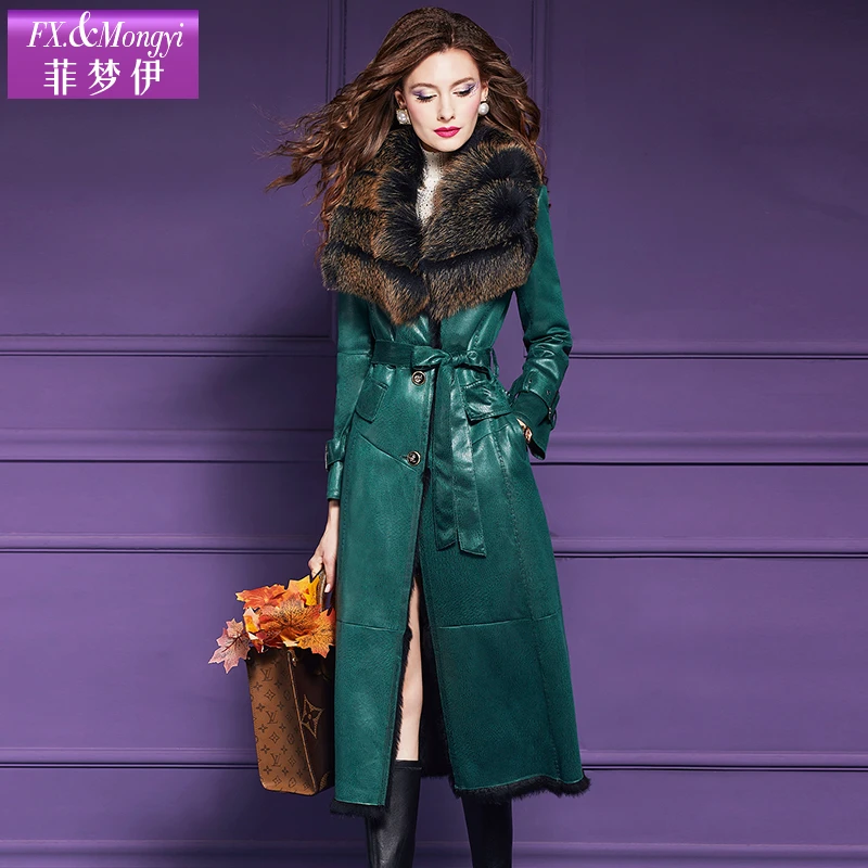 菲梦伊新款时尚狐狸毛领加厚兔毛皮一体中长款修身大衣61689