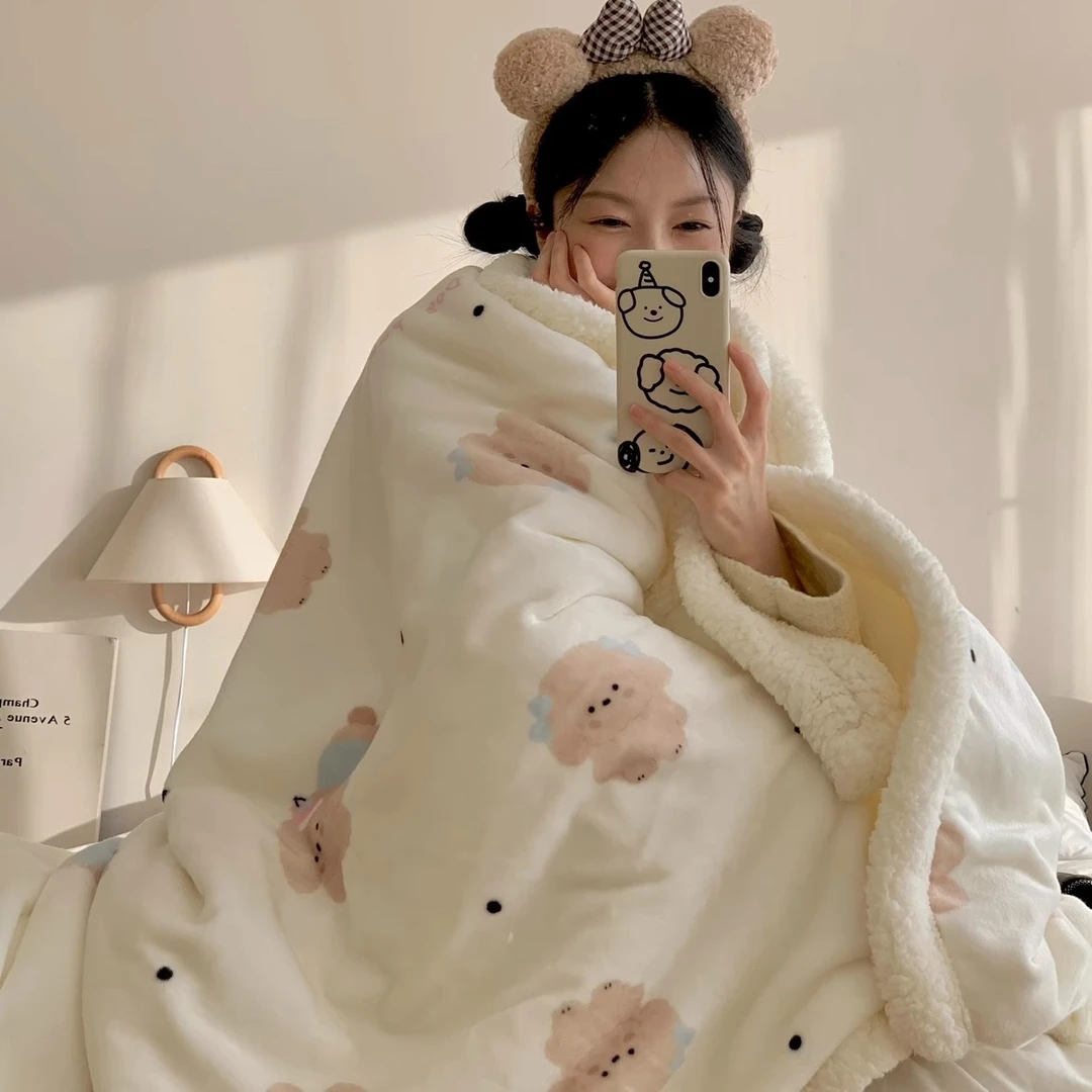 2024新款简约亲肤舒适牛奶绒羊羔绒毛毯旅行毯空调毯膝盖毯秋冬季