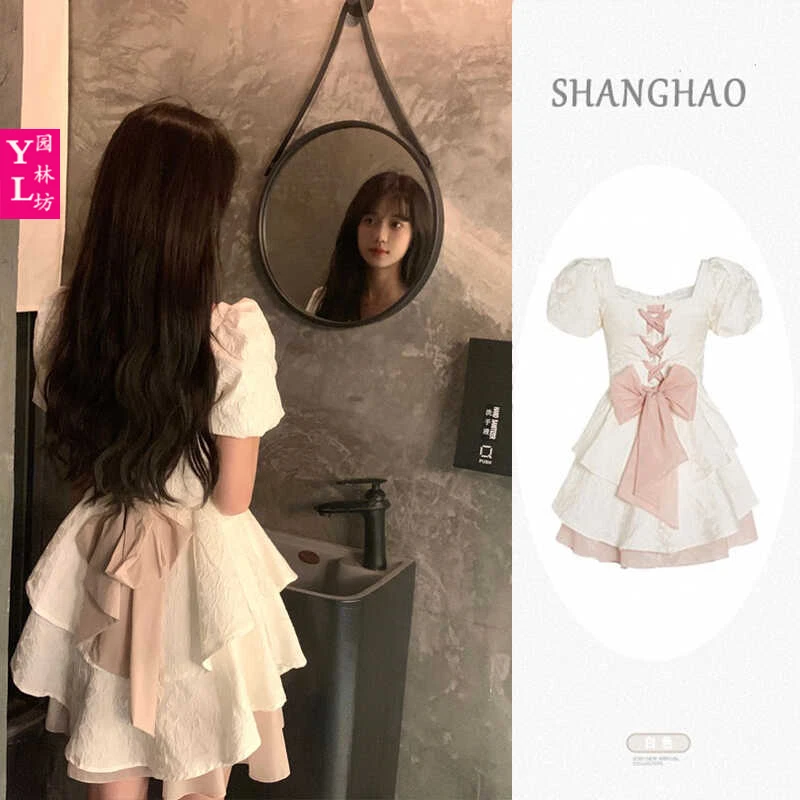法式蝴蝶结a字连衣裙高级感纯欲泡泡袖小个子女夏季收腰蓬蓬裙