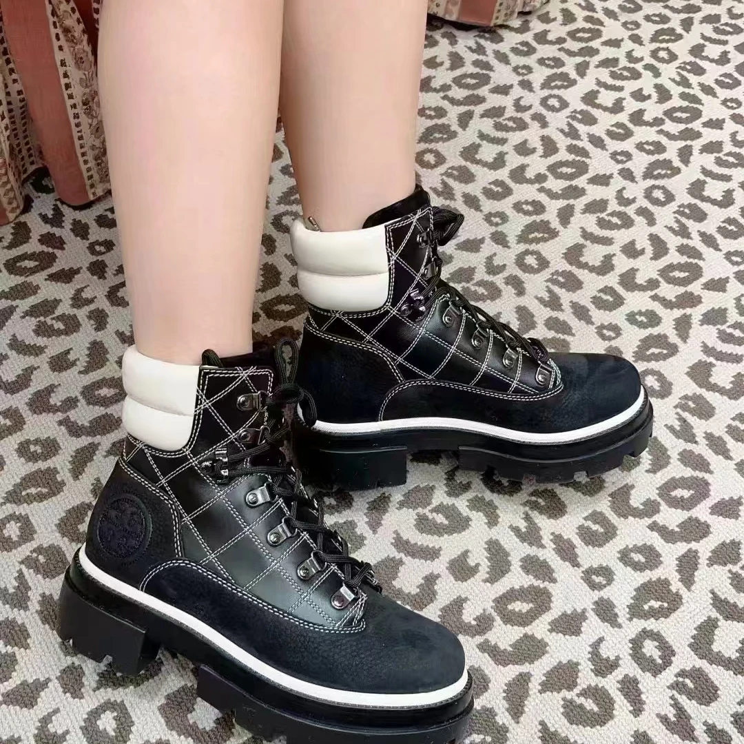 99新 TORY BURCH/汤丽柏琦 菱格纹黑白配色惜贷短靴