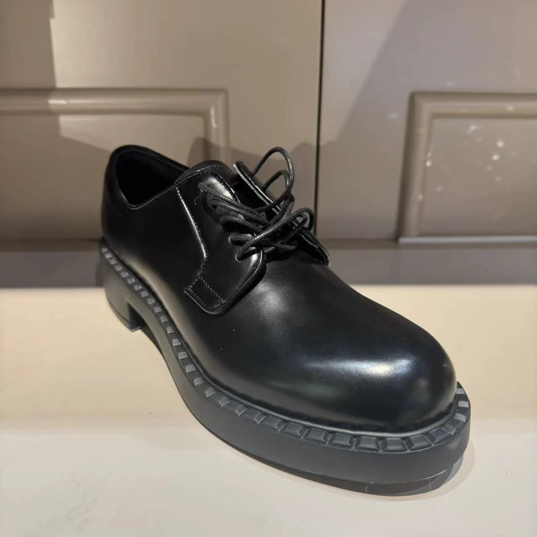 99新 Prada/普拉达 黑色厚底系带百搭普拉达38