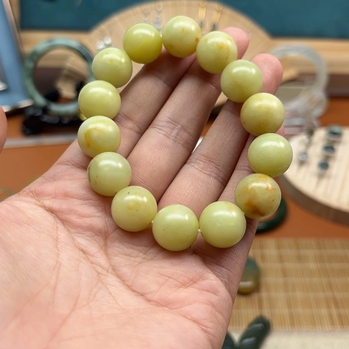 蛇纹石玉手串未镶嵌