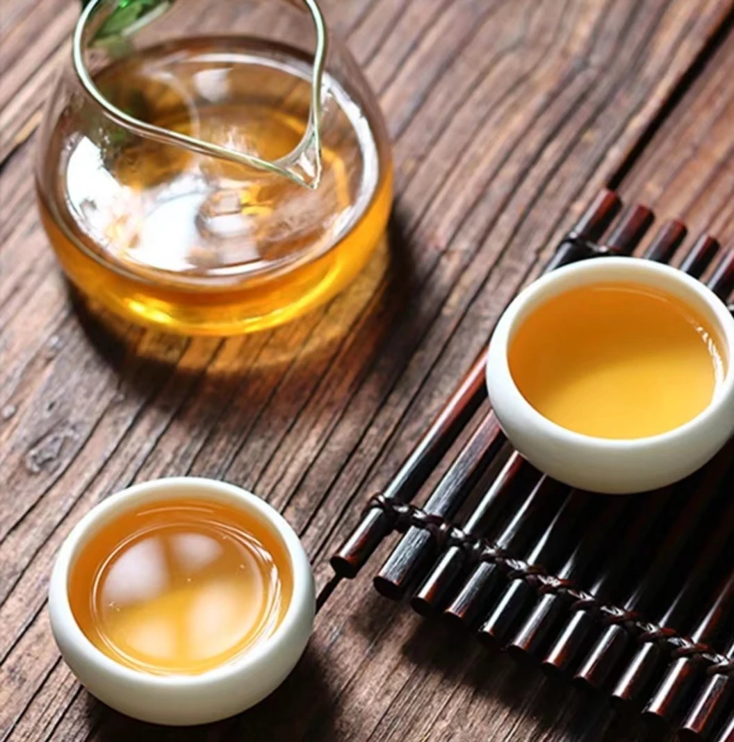 那蕉 孔雀箐  黄草林 随机发 普洱生茶100g/饼