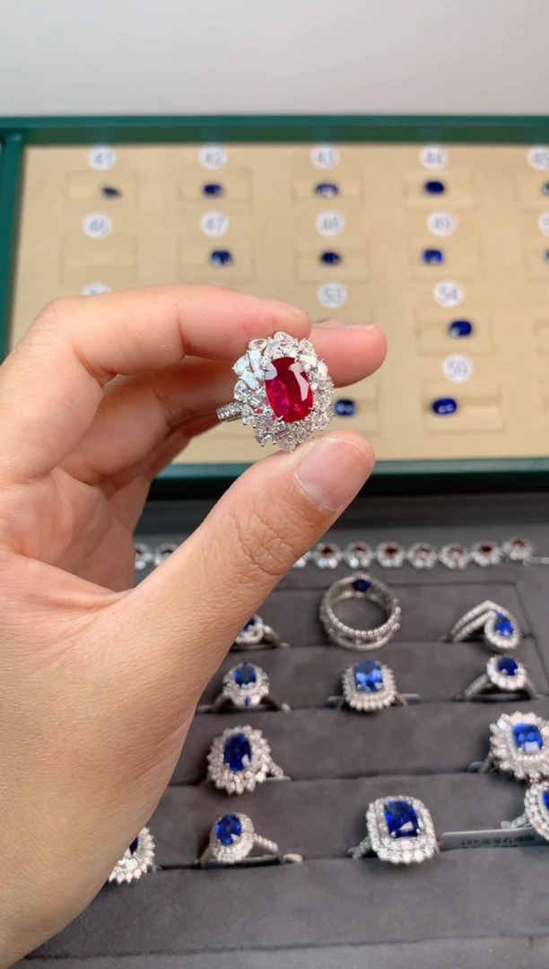 【闪购商品】红宝石戒指18K金镶嵌2.52CT  鸽血红 60号