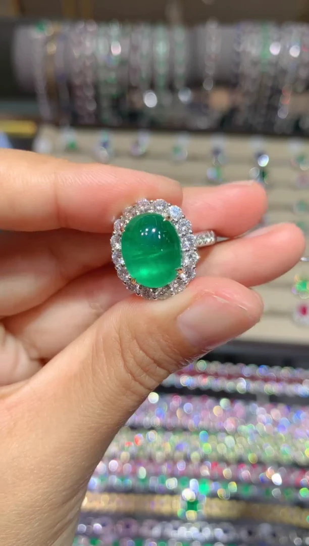 【闪购商品】祖母绿戒指18K金镶嵌6.85CT   65号