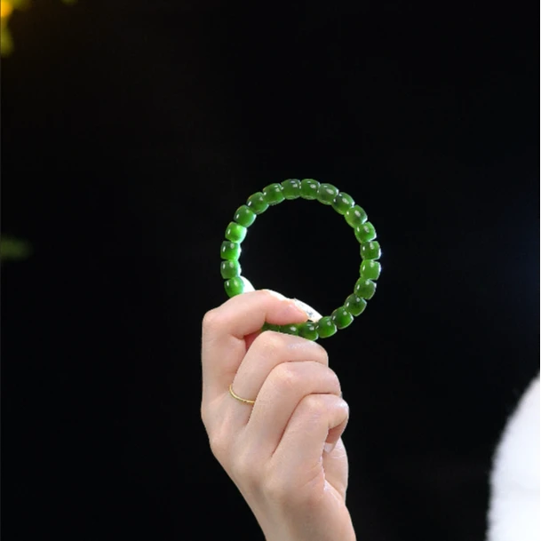 和田碧玉菠菜绿俄料手串百搭绿色女士老型单圈玉手串素圈简约时尚