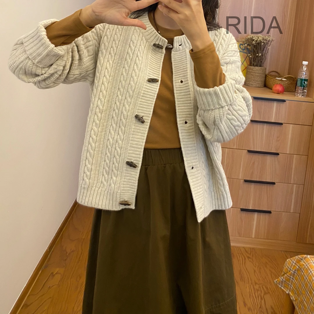 日褡  牛角扣毛衣开衫H29百搭复古小众纯色设计感  7000