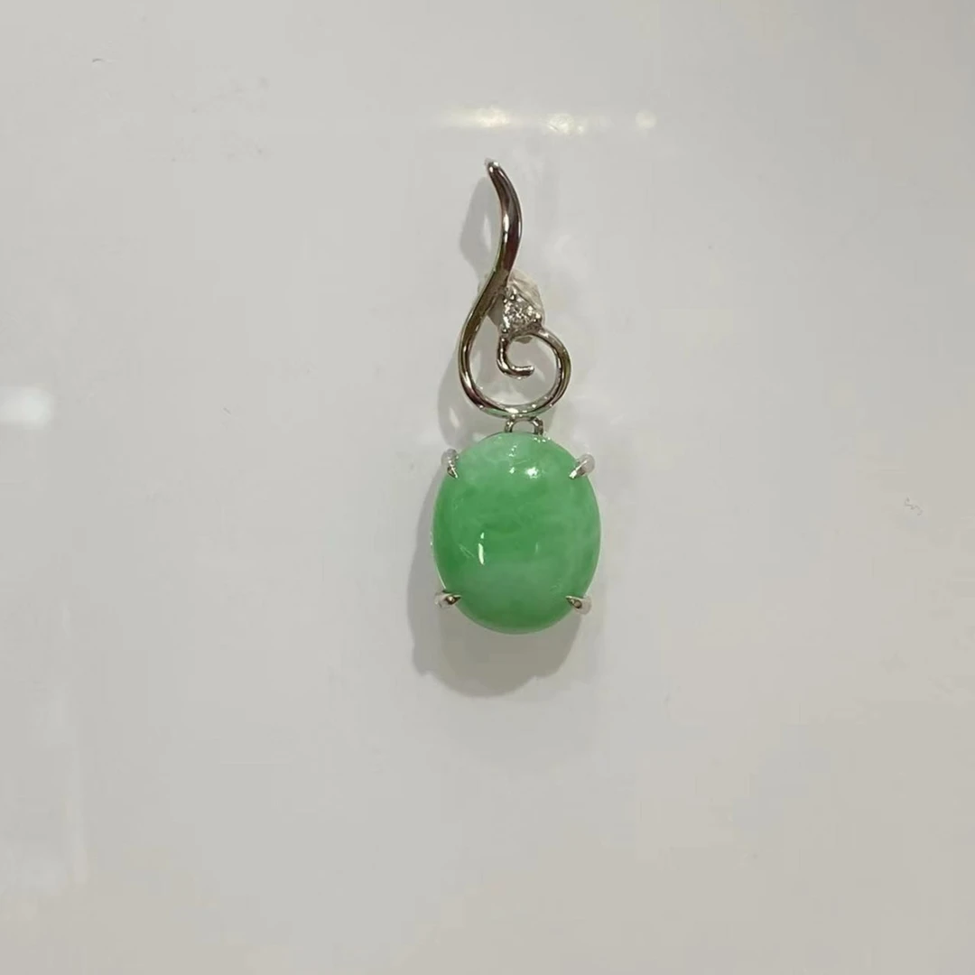 18K金翡翠镶嵌吊坠