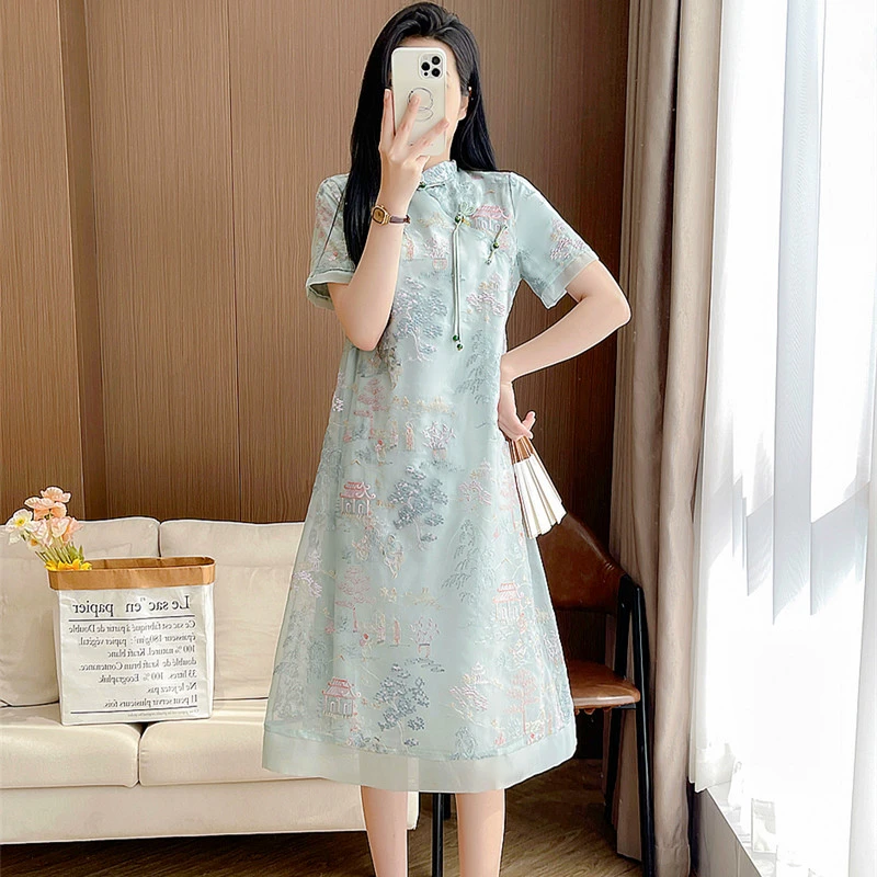 2025夏季新中式连衣裙高端刺绣时尚年轻款复古盘扣国风改良旗袍女