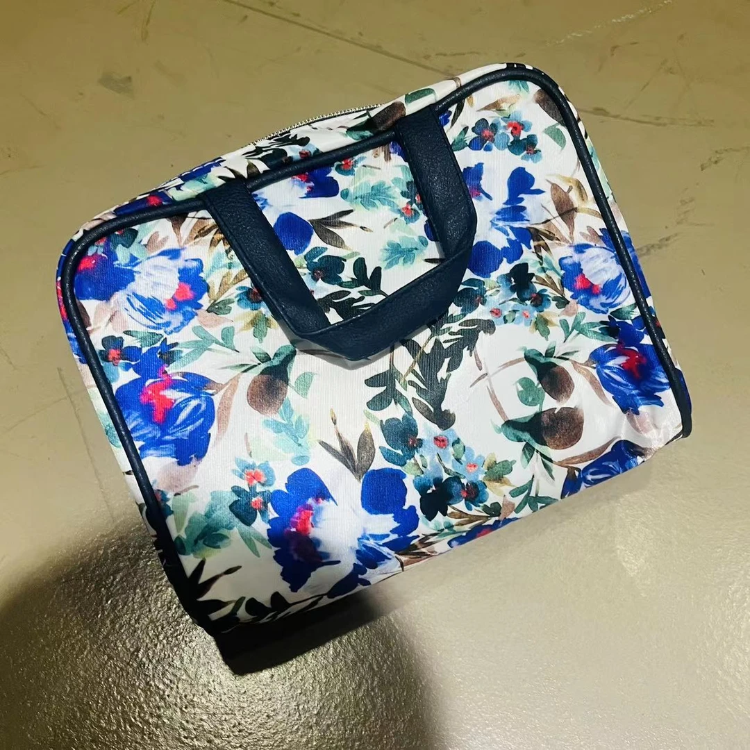 手提化妆防水洗漱包【哎呦家15414】