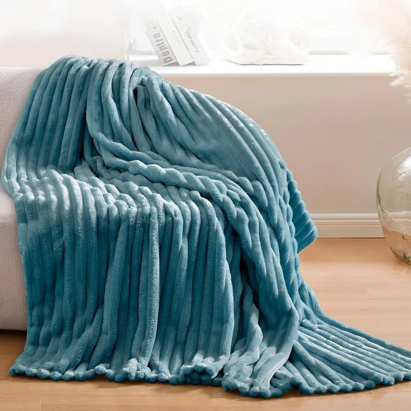 法兰绒保暖毯休闲毯【哎呦家16736】