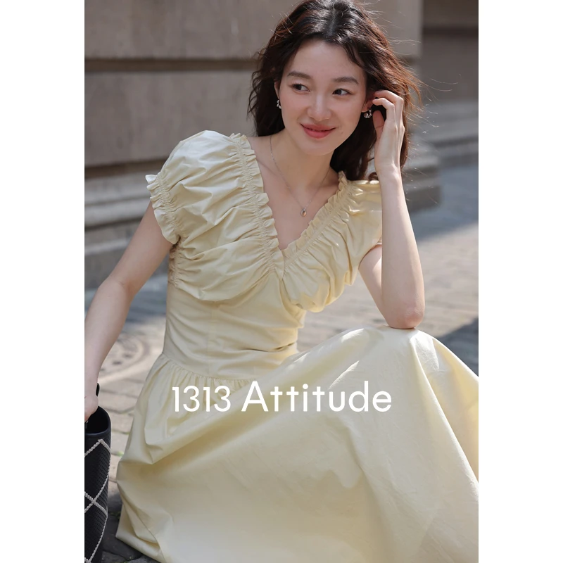 1313法式公主style！精致甜栗黄褶皱短袖连衣裙夏女显瘦V领锁骨裙