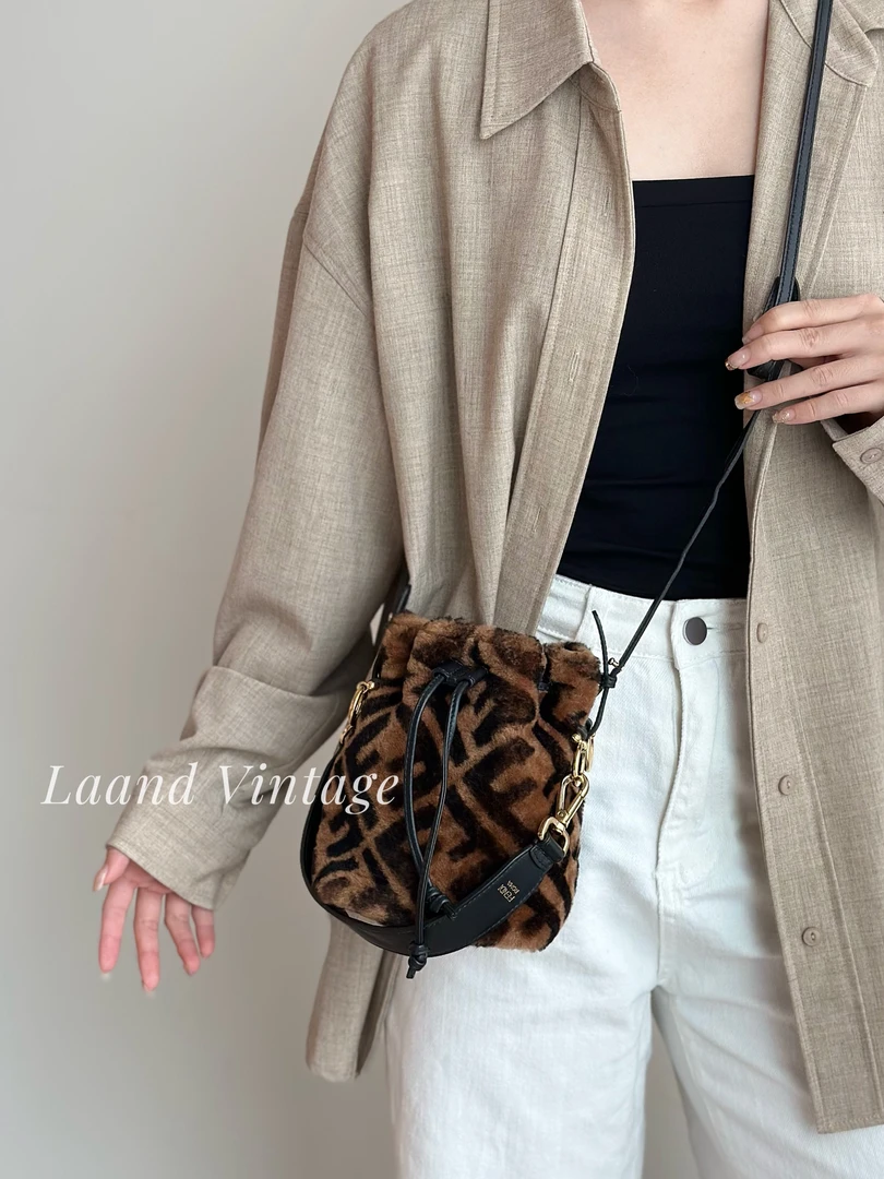 95新 FENDI/芬迪 Mon Tresor 毛毛水桶包/05728/Laand中古