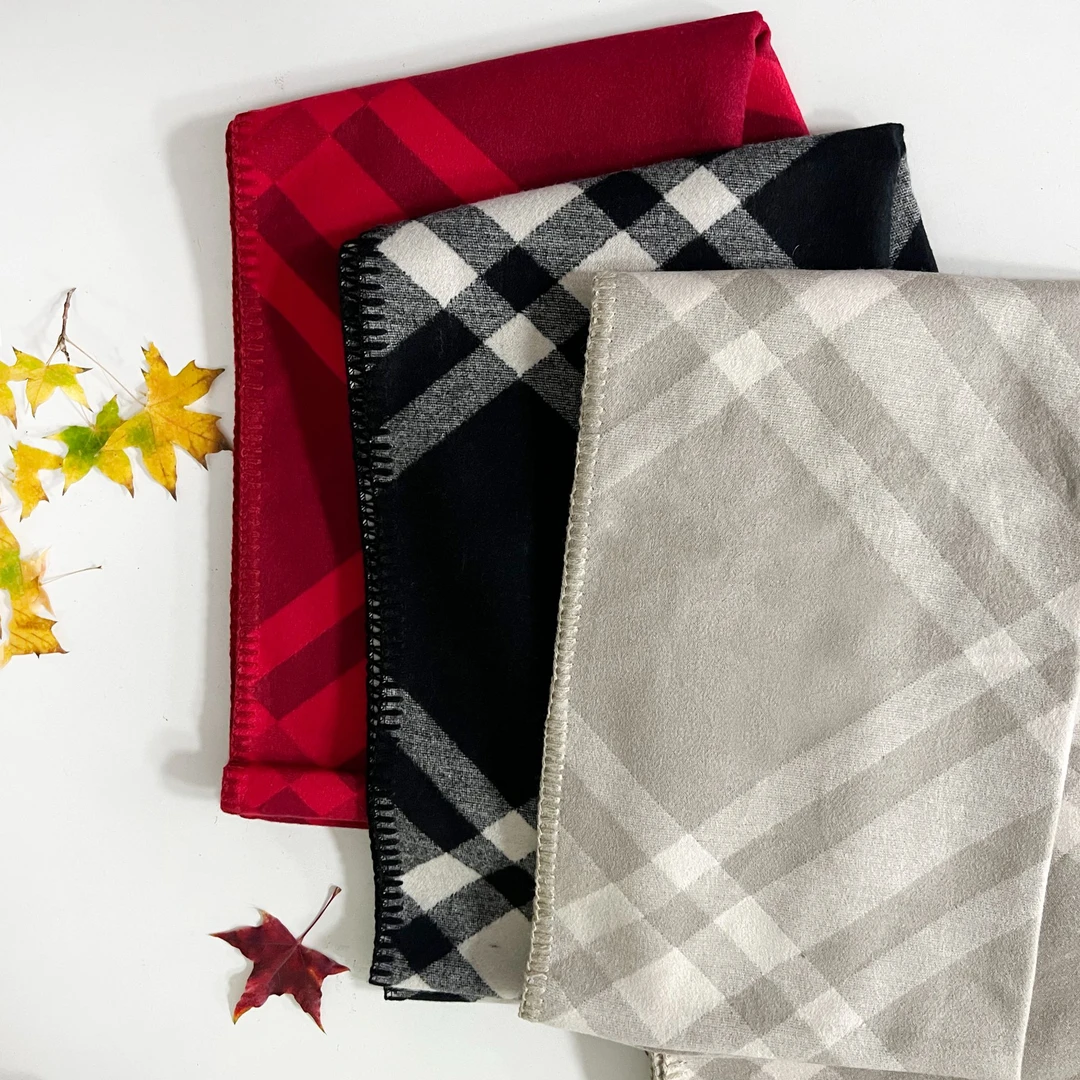 【新品上市】舒适保暖围巾百搭时尚经典格子披肩围巾XMJWJ02