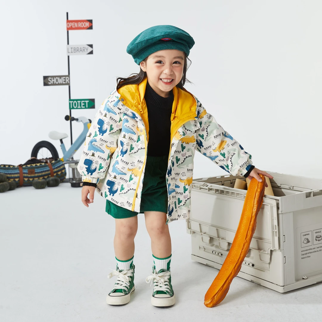 时尚新款满印印花儿童冲锋衣24182496多彩恐龙两件套羽绒外套