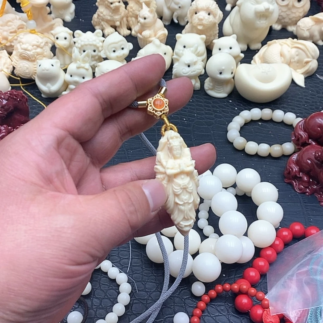 【闪购商品】白玉菩提吊坠千手观音