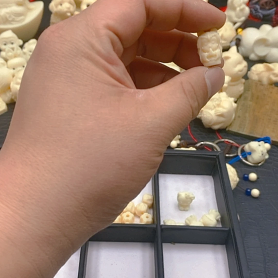 【闪购商品】白玉菩提吊坠龙女6个