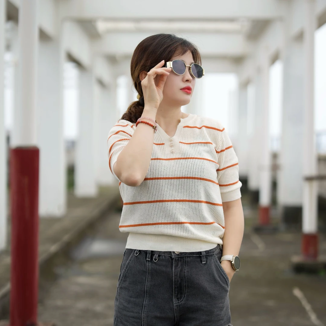 2024夏季新款百搭镂空显瘦条纹圆领毛衣针织衫
