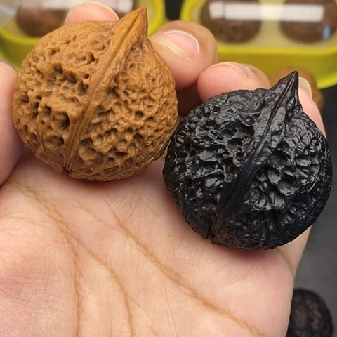 文玩核桃把件40尺云南核桃