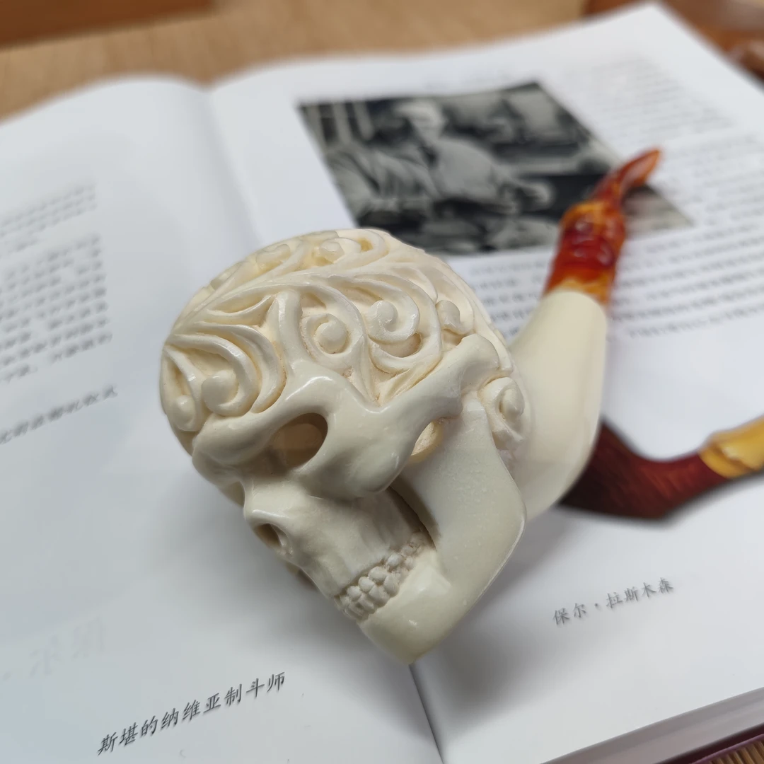 个性骷髅头海泡石雕刻烟斗