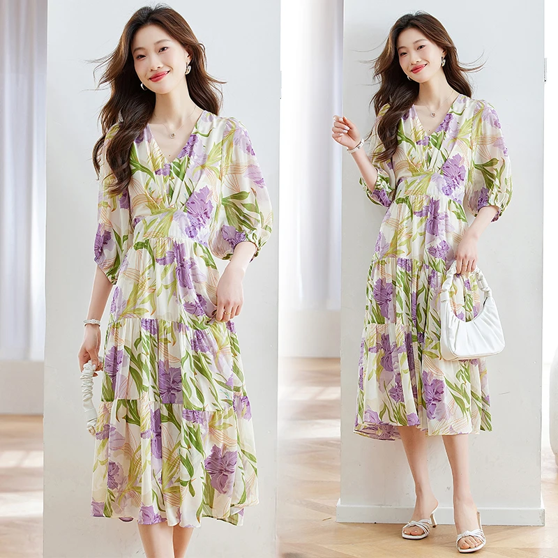 雪纺碎花连衣裙女2025年夏季新款高级感气质收腰薄款中长款大摆裙