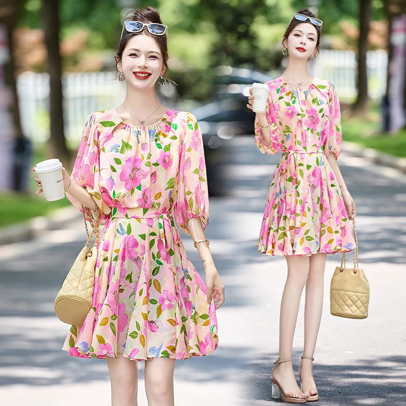 碎花连衣裙女小个子2025夏装新款时尚洋气减龄收腰显瘦小清新裙子