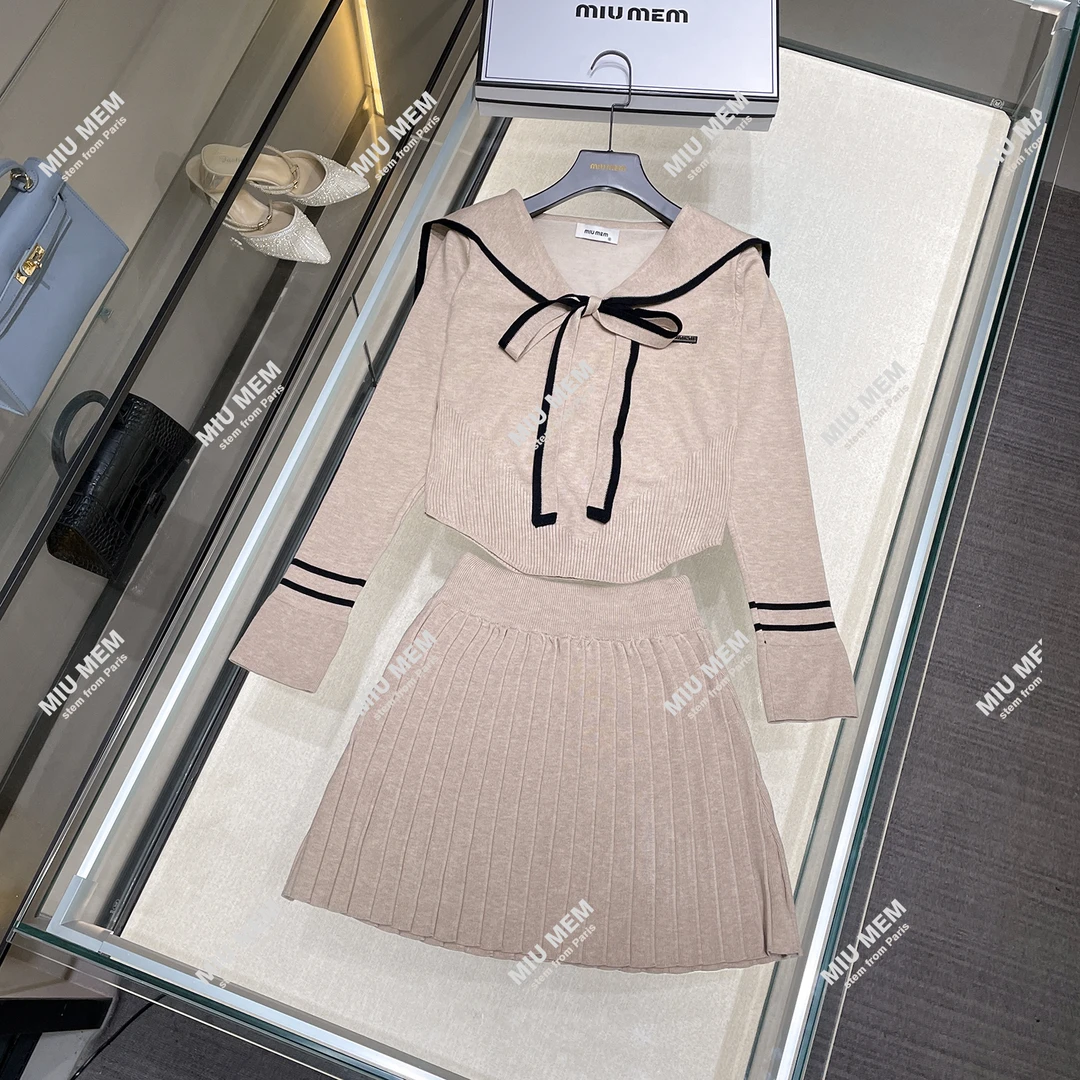 MIUMEM【温柔女友】甜美学院风蝴蝶结套装针织上衣百褶半裙DY5461
