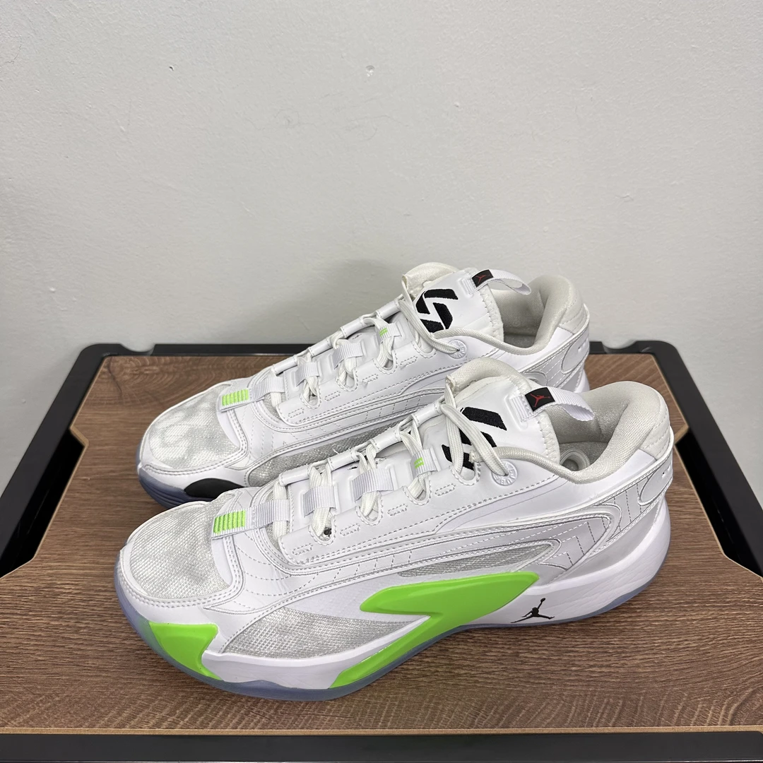 44码 280/东契奇二代 白绿 篮球鞋/98新/公价469