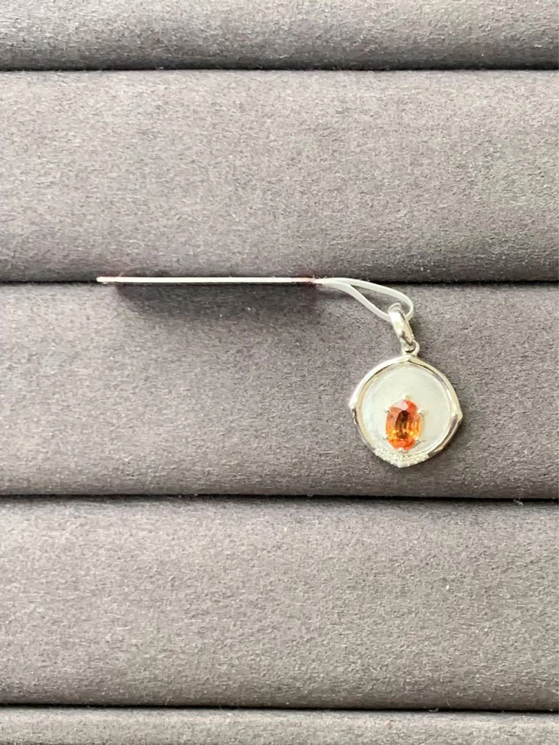 18K金镶嵌天然彩色蓝宝石吊坠