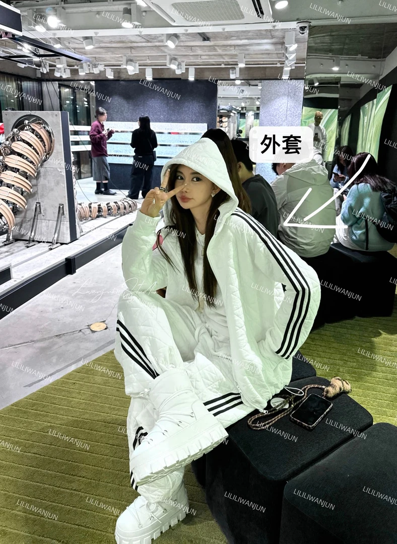 【婉君】韩系秋冬菱格洋气夹棉休闲时尚连帽外套LWJ24D4TZ2371