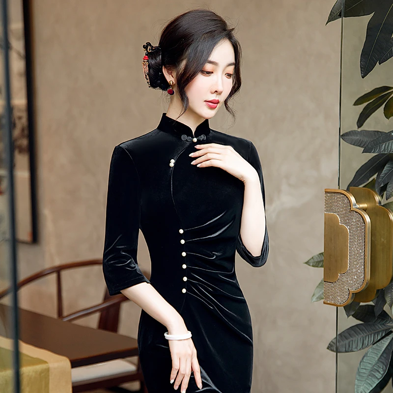 旗袍秋季新款女金丝绒设计感年轻款新中式连衣裙鱼尾改良黑色日常