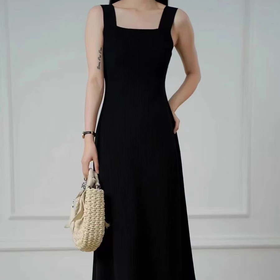 夏季针织气质网红时尚休闲百搭显瘦女装修身连衣裙吊带小黑裙