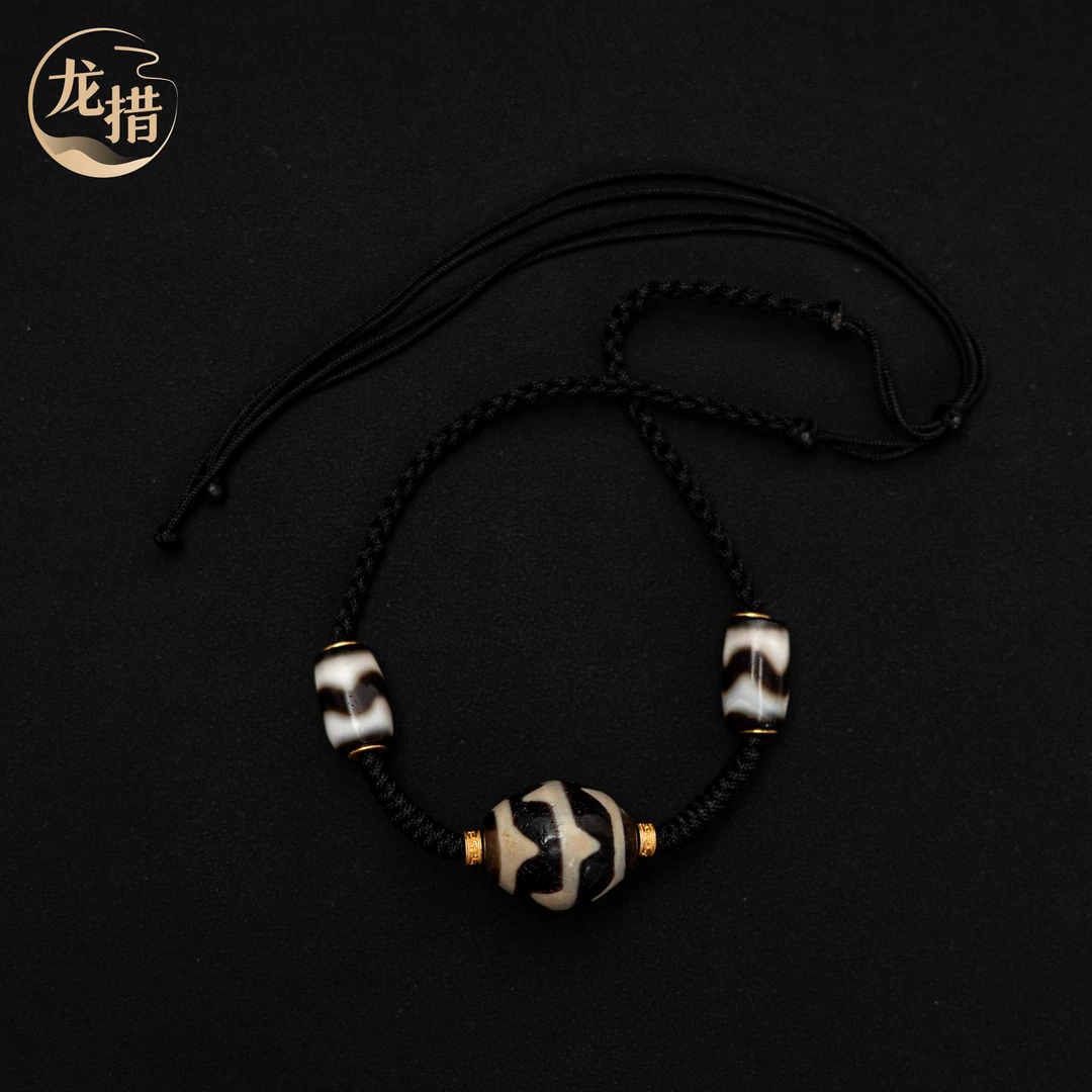 【龙措设计】黑白玛瑙 双虎牙达诺短款项链（多样性发货发其一）
