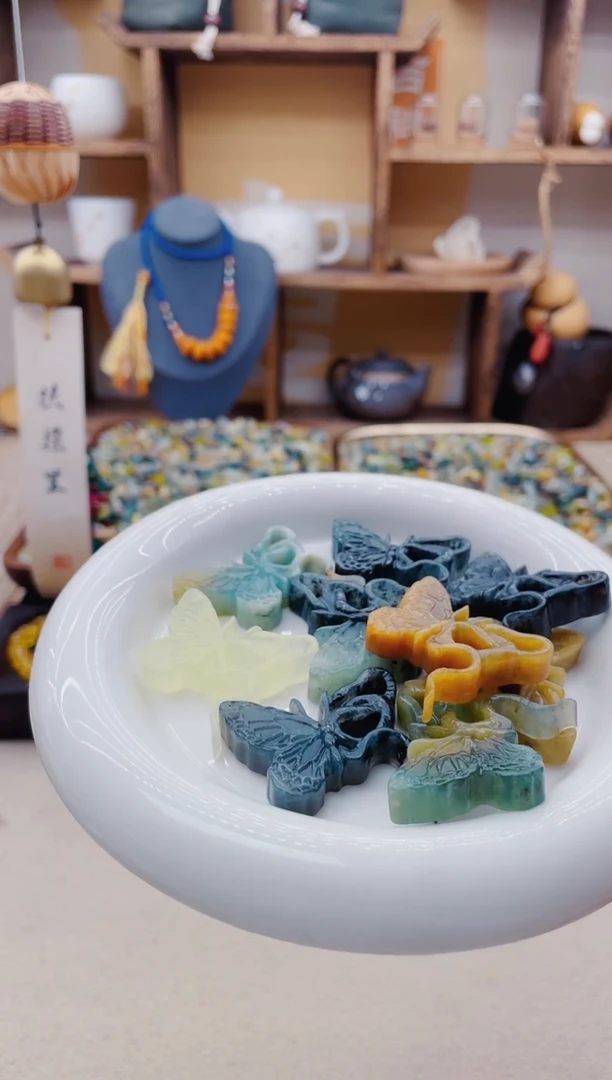 【闪购商品】蛇纹石玉手链未镶嵌R155蝴蝶发1