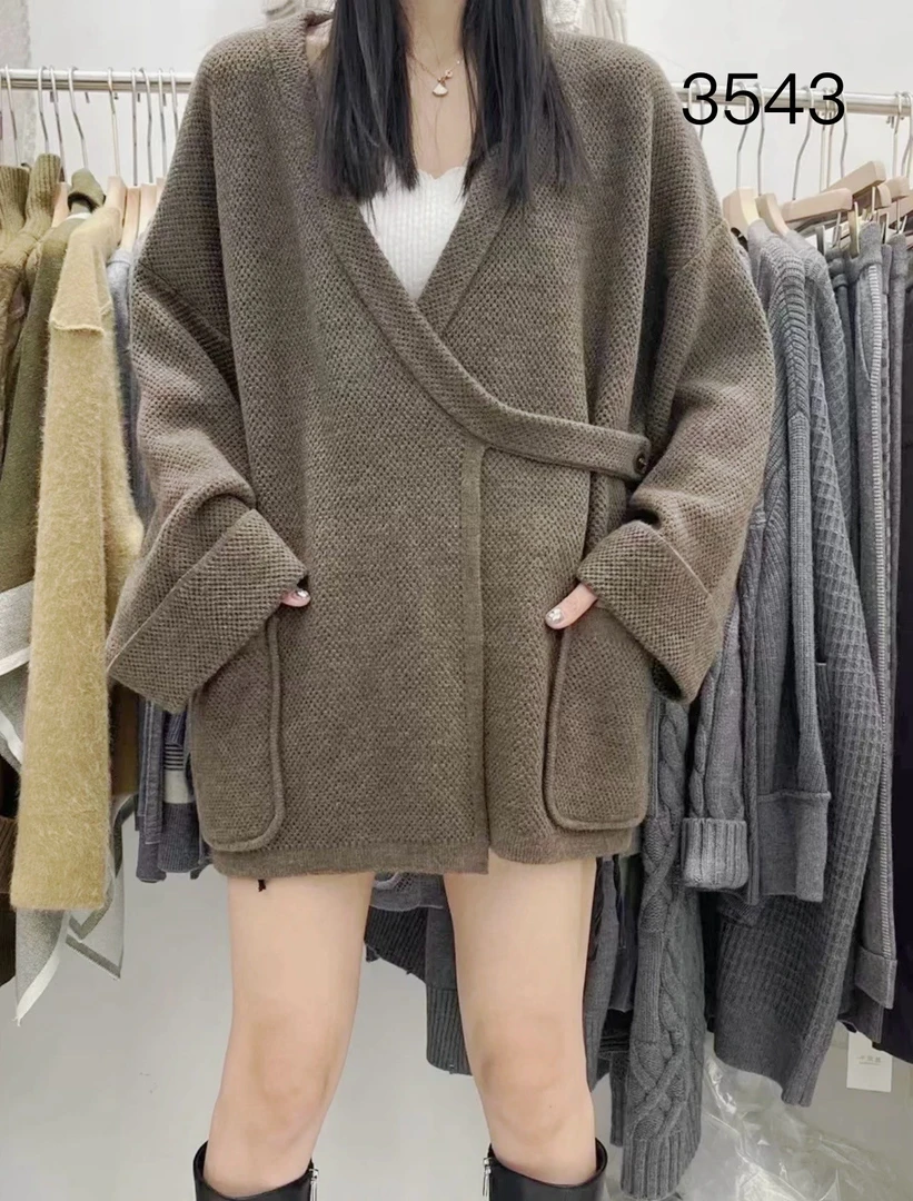 3543（部分无水洗唛，介意慎拍）SANFAN新款针织衫