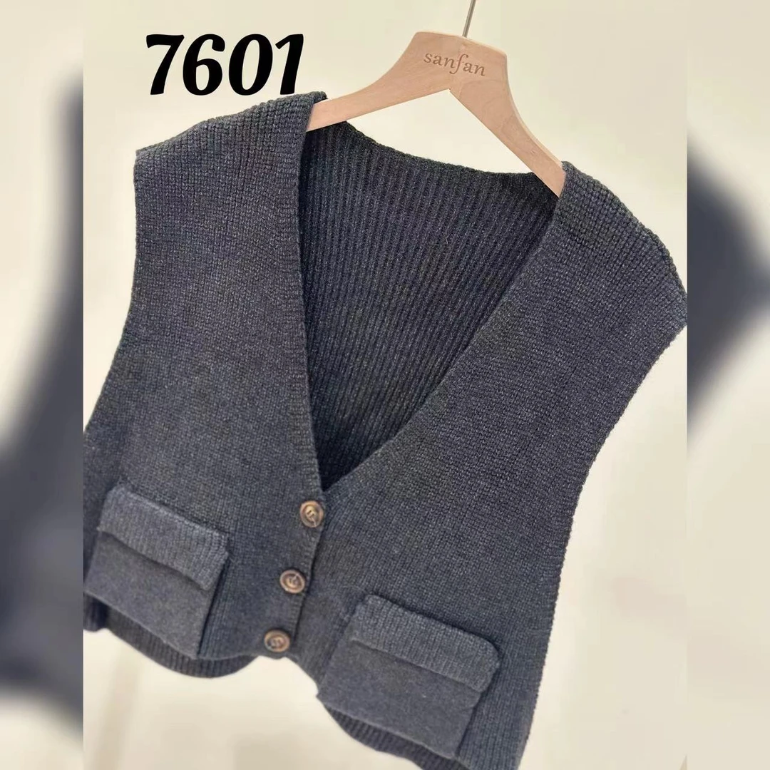 7601（部分无水洗唛，介意慎拍) SANFAN 新款针织马夹