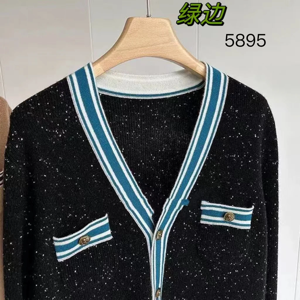 5895    （部分无水洗唛，介意慎拍）SANFAN新款针织衫