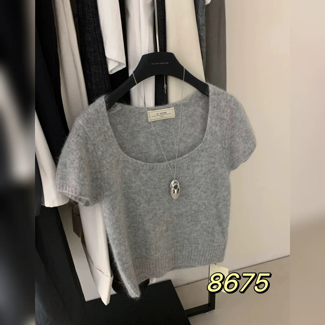 8675（部分无水洗唛，介意慎拍）SANFAN新款针织衫