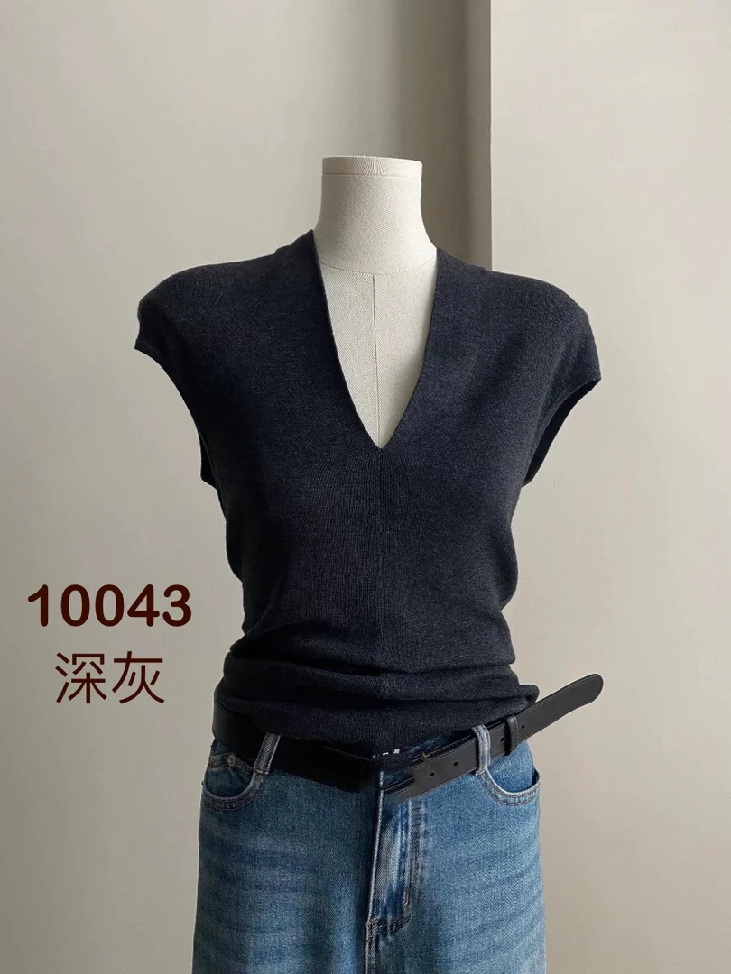 10043（部分无水洗唛，介意慎拍）  SANFAN新款针织衫