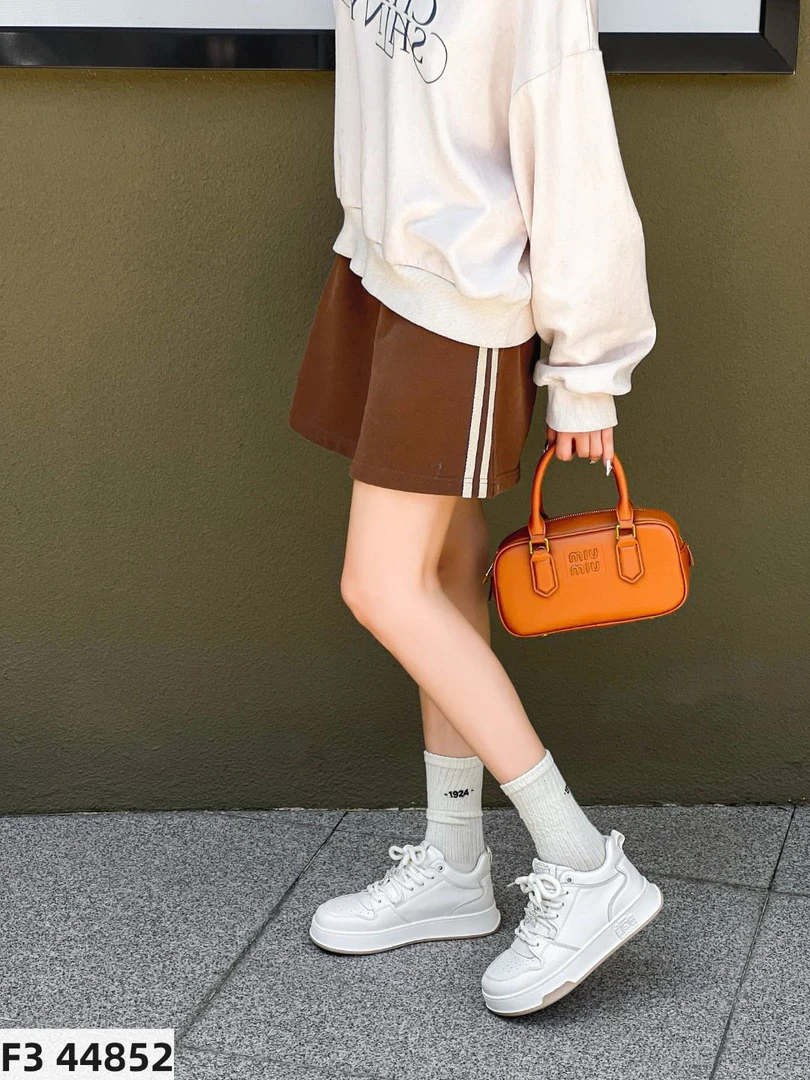 真皮高帮熊猫鞋女秋新款圆头厚底小白鞋运动牛皮休闲板鞋潮