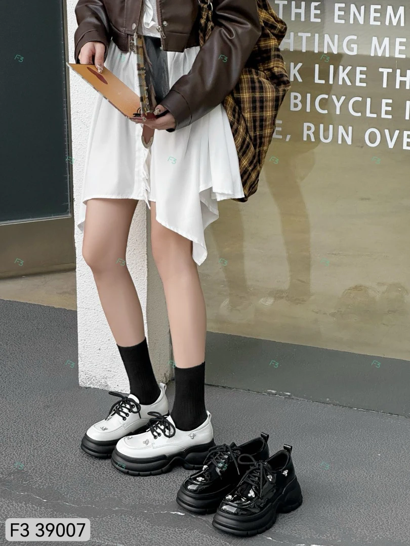 2024秋季新款真皮厚底松糕鞋女英伦风小皮鞋水钻系带增高乐福单鞋