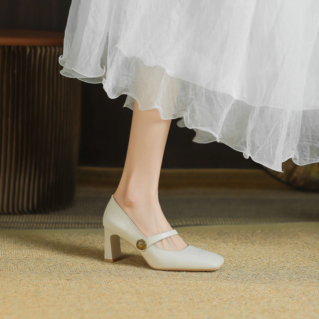 2025年春季新款方头高跟鞋时尚百搭复古一字带玛丽珍女单鞋