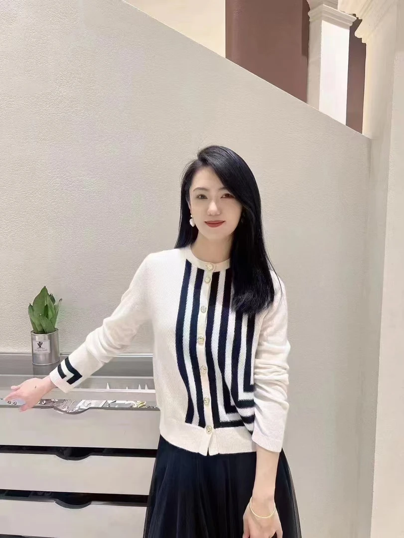 【叶可可专享】羊绒衫 WFC337892