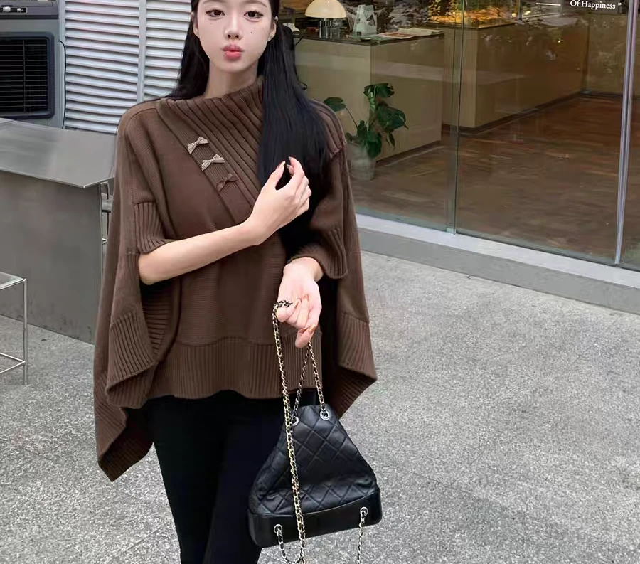 慵懒风白色斗篷毛衣女秋冬新款宽松一字肩针织衫外穿罩衫外套上衣